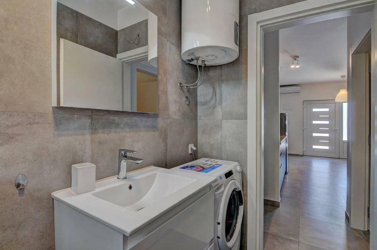 Apartman D Pula Extérieur photo